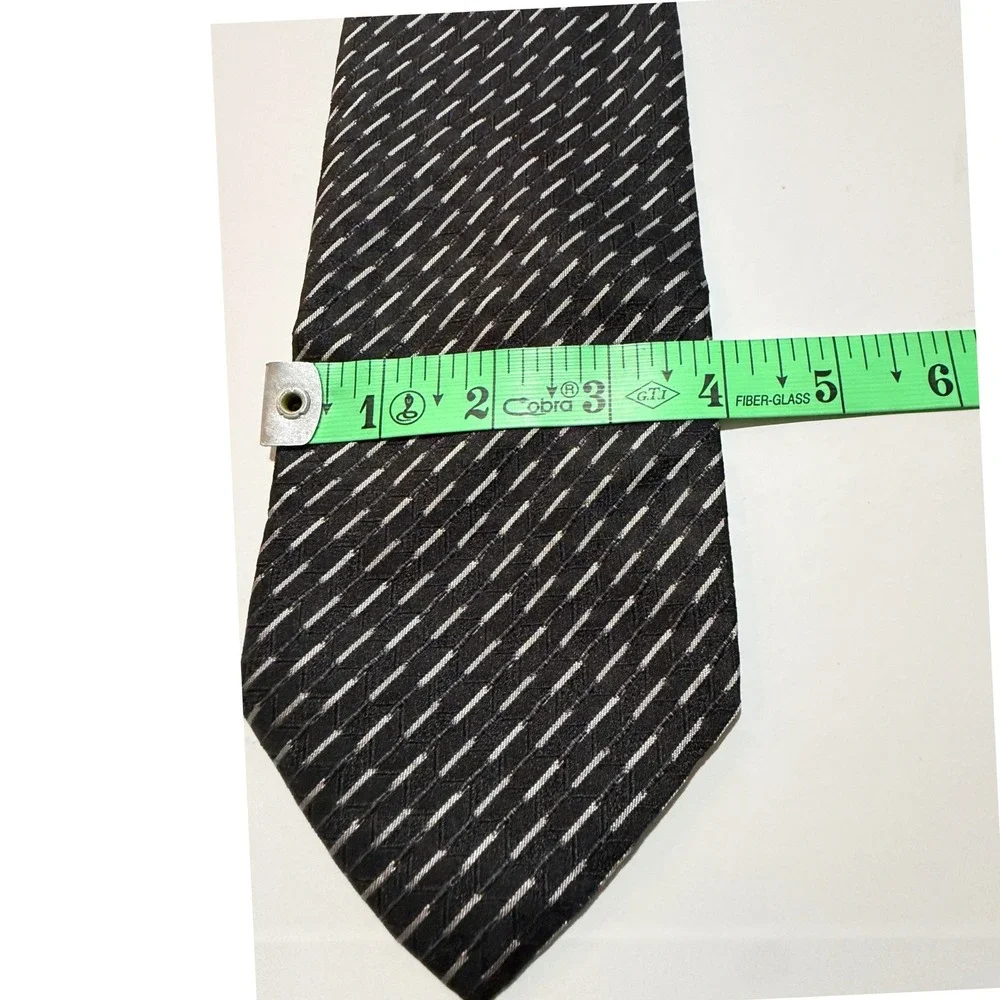 Pavone silk necktie